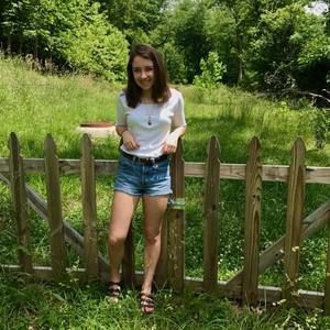 Meet your Posher, Isabel