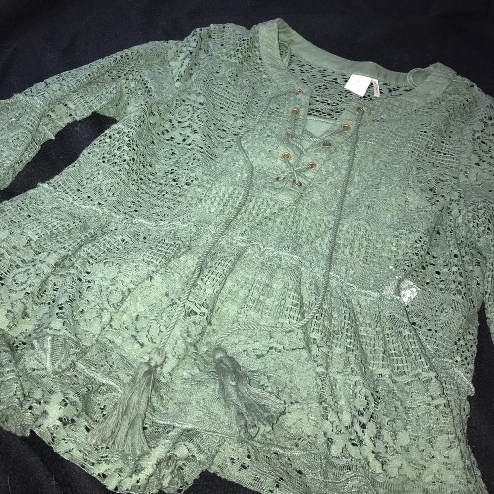 Olive green long sleeve blouse sz M