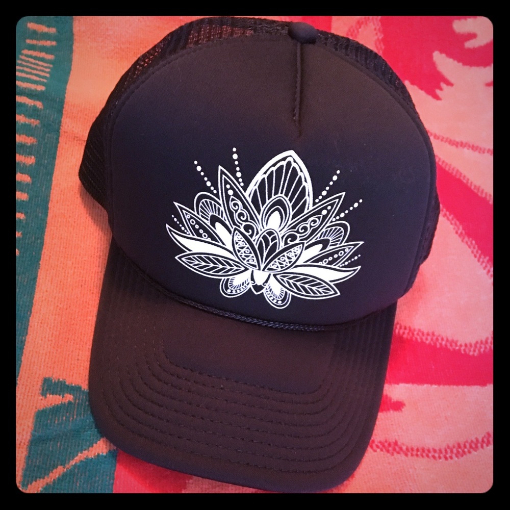 Navy blue O'Neill Trucker Hat