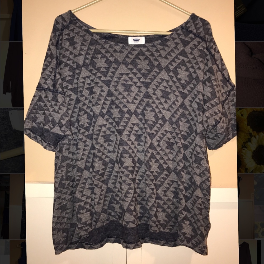 Cute graphic shirt!