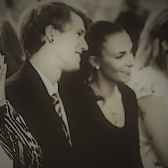 Meet your Posher, Francesca - Picture 3 of 6