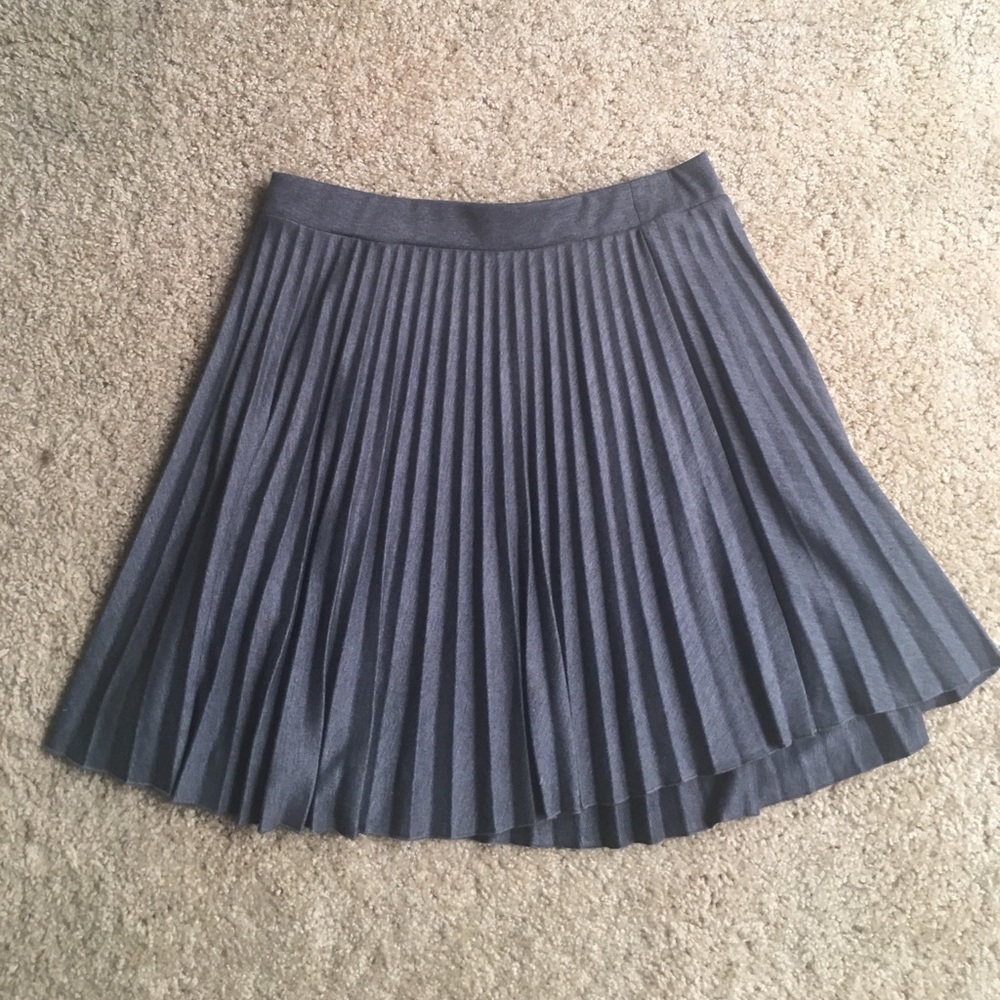 Gray accordion skirt