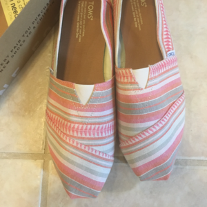 NWOT Coral Stripe Toms