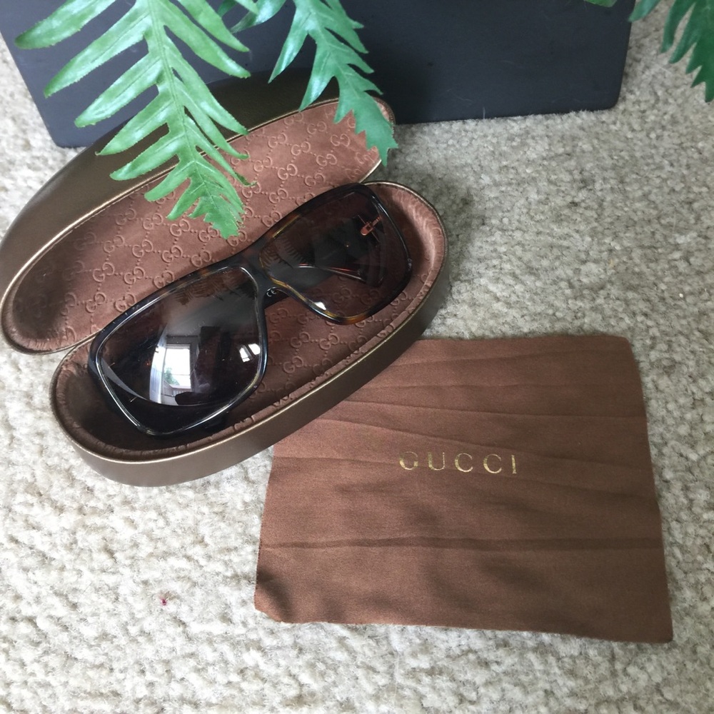 SOLD - GUCCI:  Flash Sale!!! Authentic