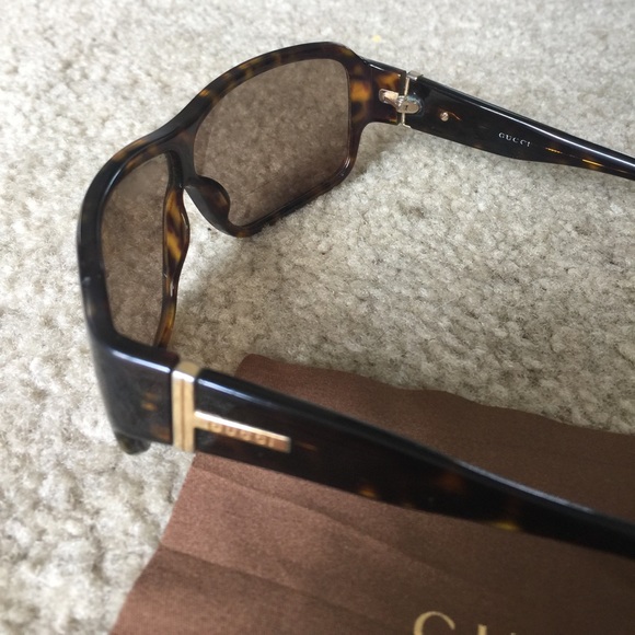 SOLD - GUCCI:  Flash Sale!!! Authentic - Picture 3 of 7