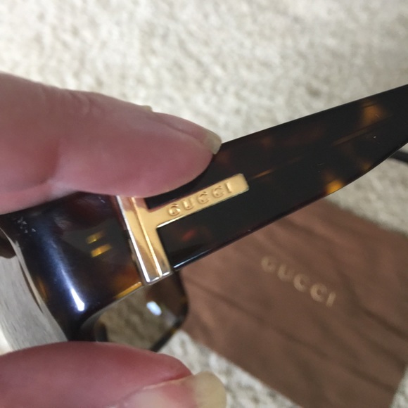 SOLD - GUCCI:  Flash Sale!!! Authentic - Picture 4 of 7