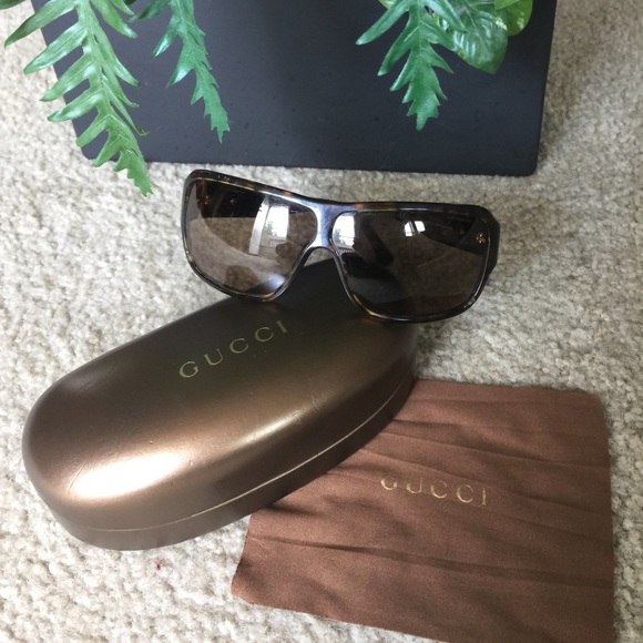 SOLD - GUCCI:  Flash Sale!!! Authentic - Picture 5 of 7