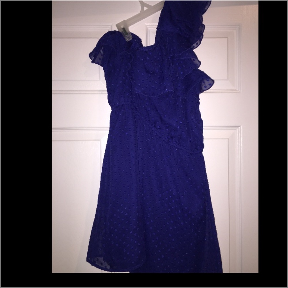 One shoulder blue dress