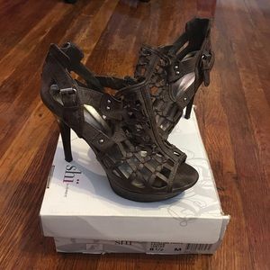 Shi by Journeys sandals