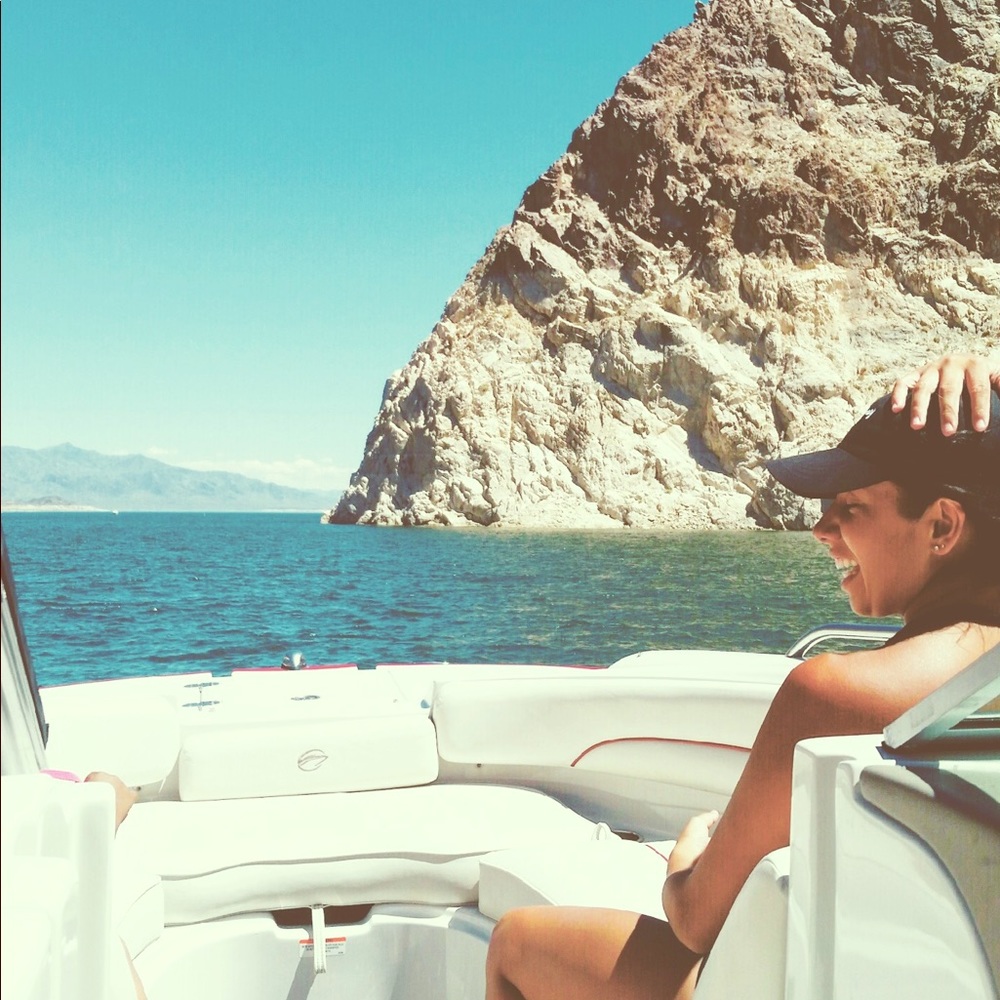 Meet your Posher, Roxanne