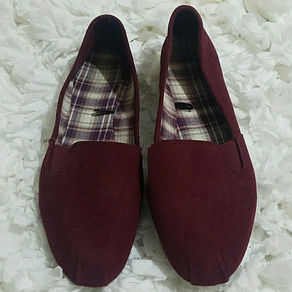 Burgundy Flats