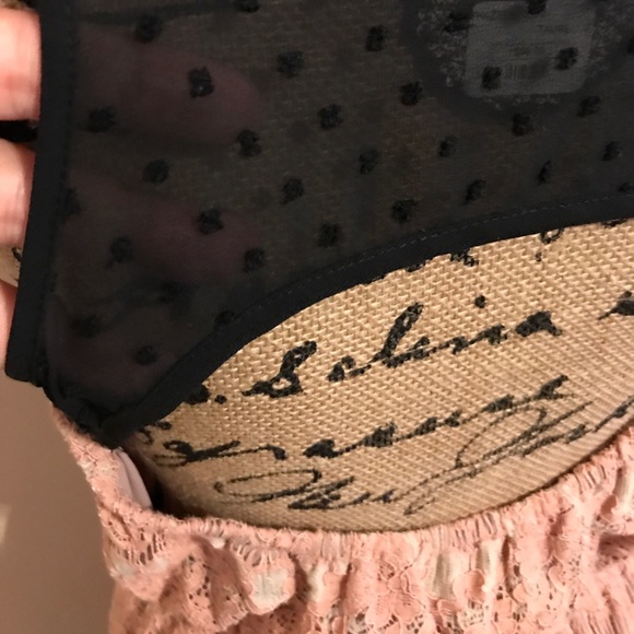 Hazel Lace Dress - Picture 5 of 8