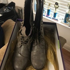Brown trendy combat boots
