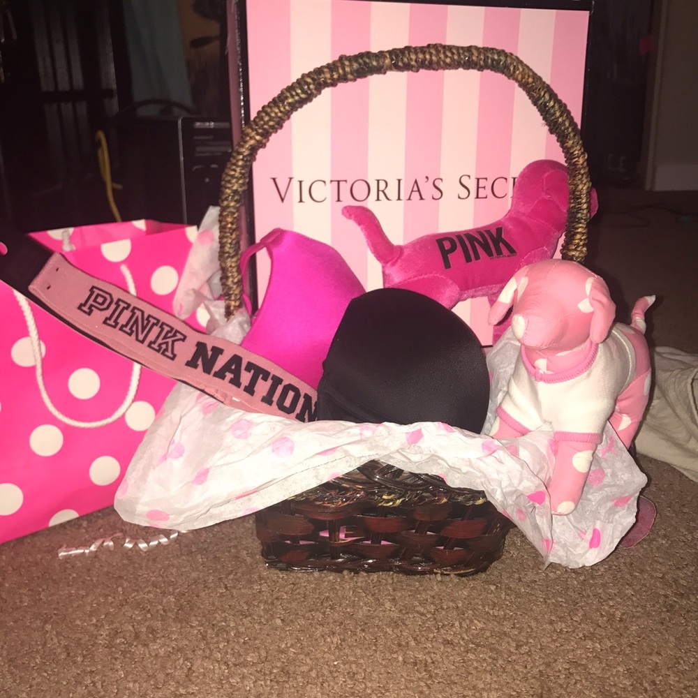 Victoria secret gift basket !!💗