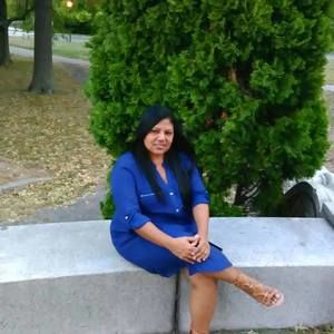 Meet your Posher, Iris