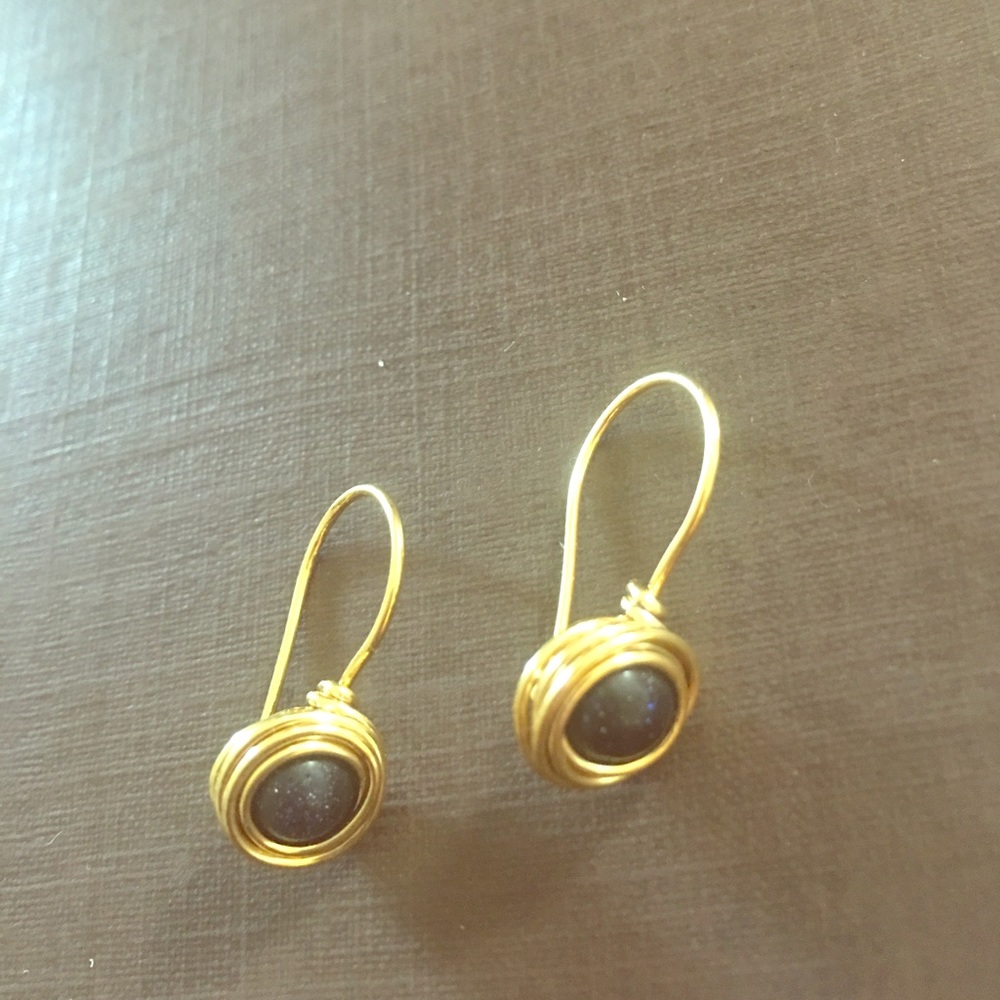 Gold and Black stone earrings👑👑👑