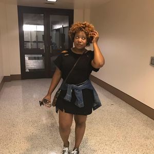 Meet your Posher, Lakia