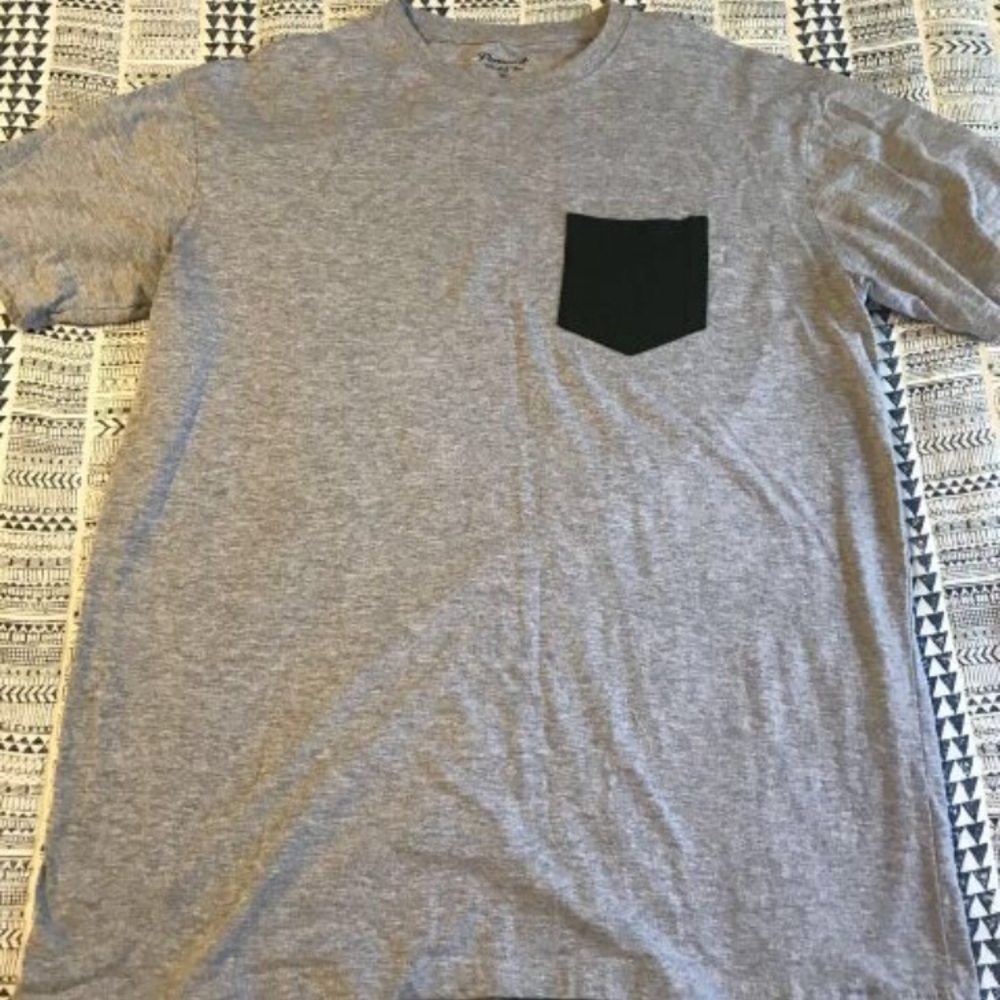 Pennant pocket tee size XL