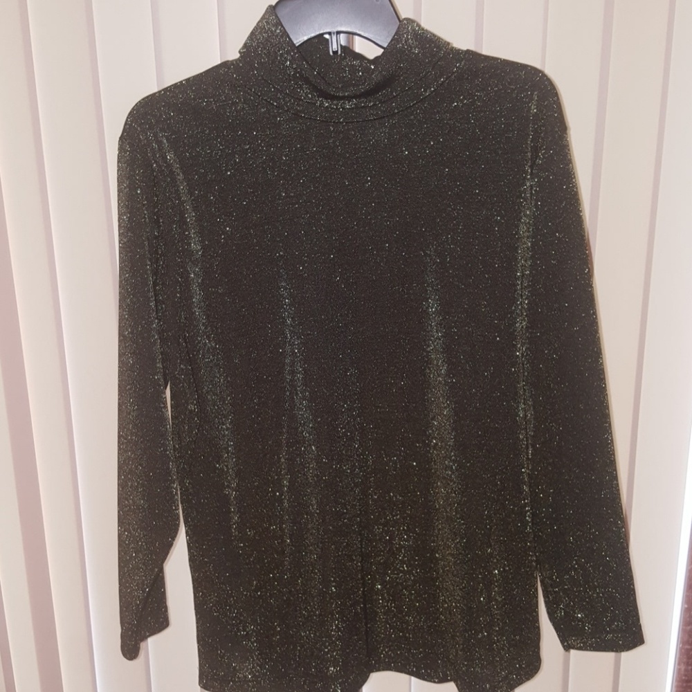 UNITS LONG SLEEVE TURTLENECK