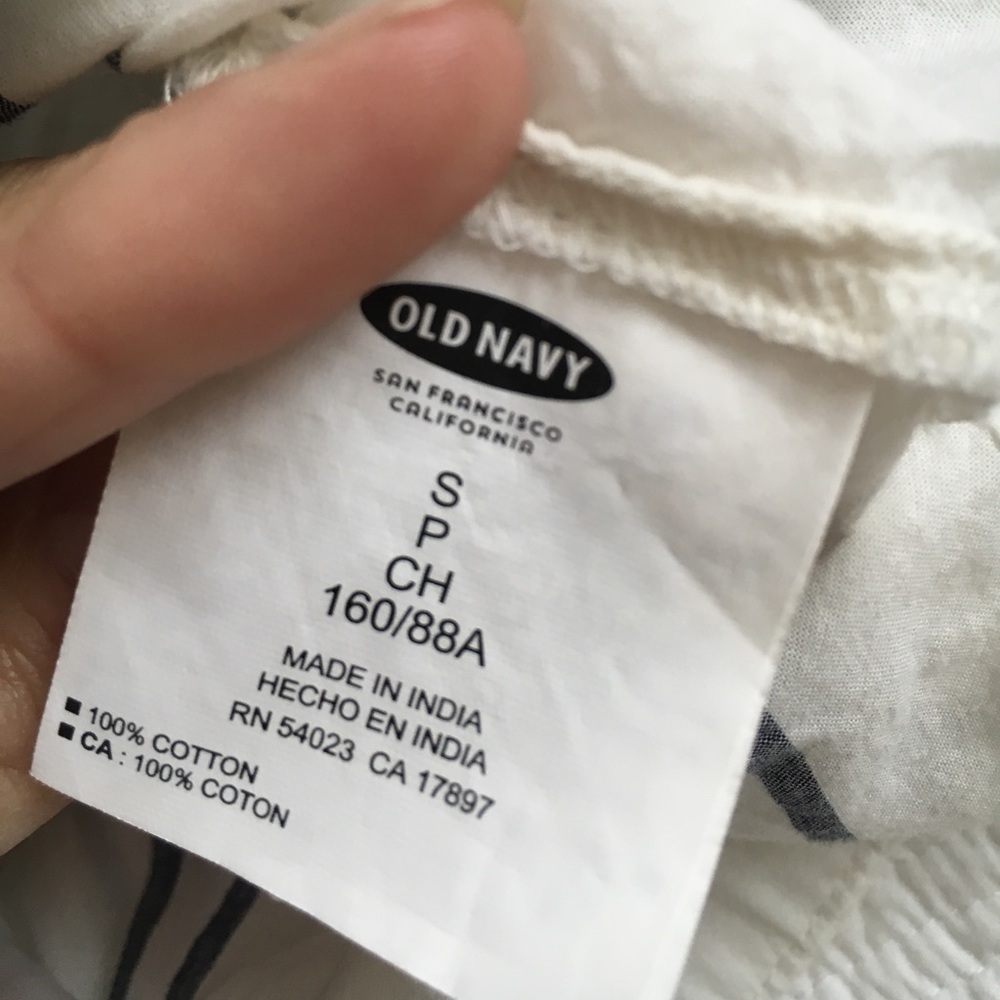 2 for $10 🌸🌸Old Navy Vintage Look Stripes - Picture 4 of 4