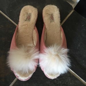 Super cute ugg slippers! Brand new!