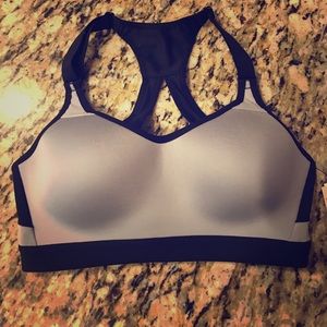 💕NWT Victoria Sport Sports Bra FINAL SALE💕