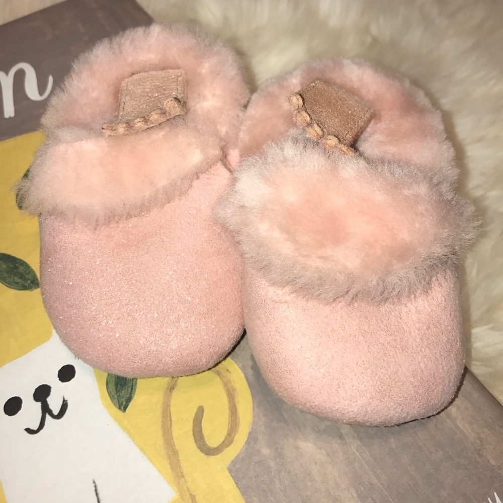 Pink Infant Faux Fur SheepSkin Moccasins