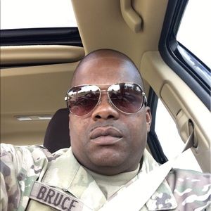 Meet your Posher, Everett