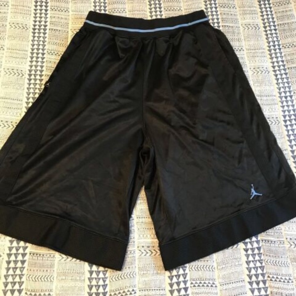 Air Jordan shorts size large