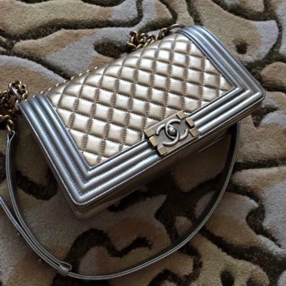 Chanel Sold - Picture 5 of 8