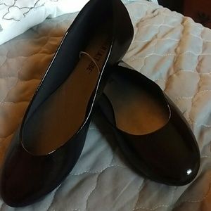 Patent leather flats