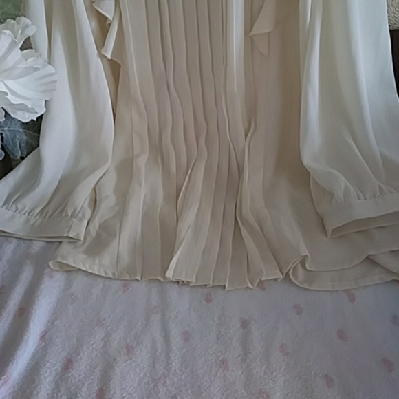 Blouse - Picture 3 of 4