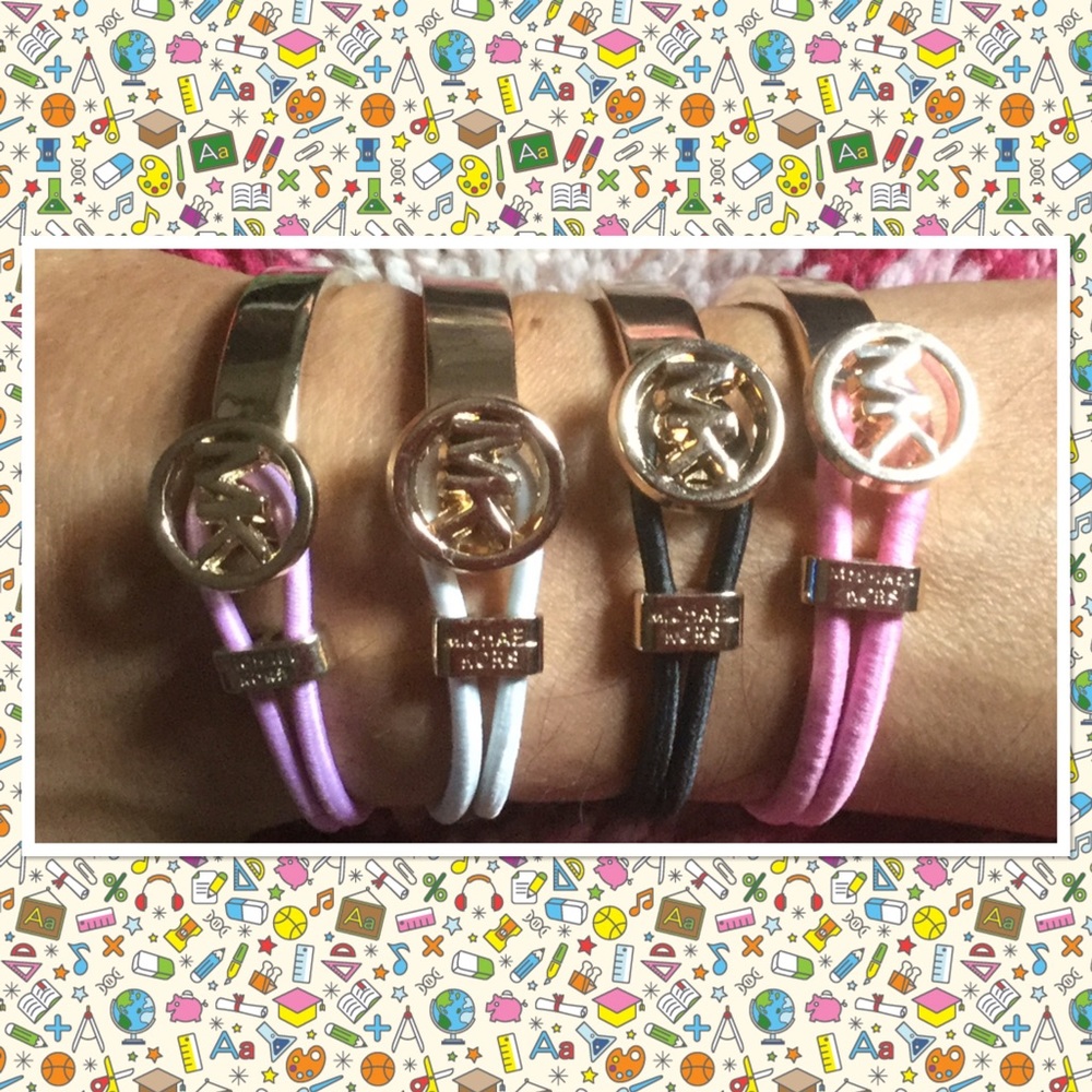 Beautiful Charm letters pendant bracelet - Picture 5 of 6