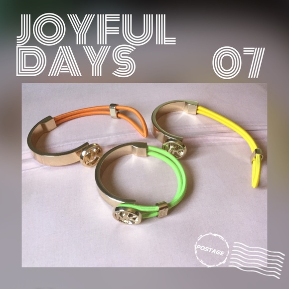 Beautiful Charm letters pendant bracelet - Picture 6 of 6