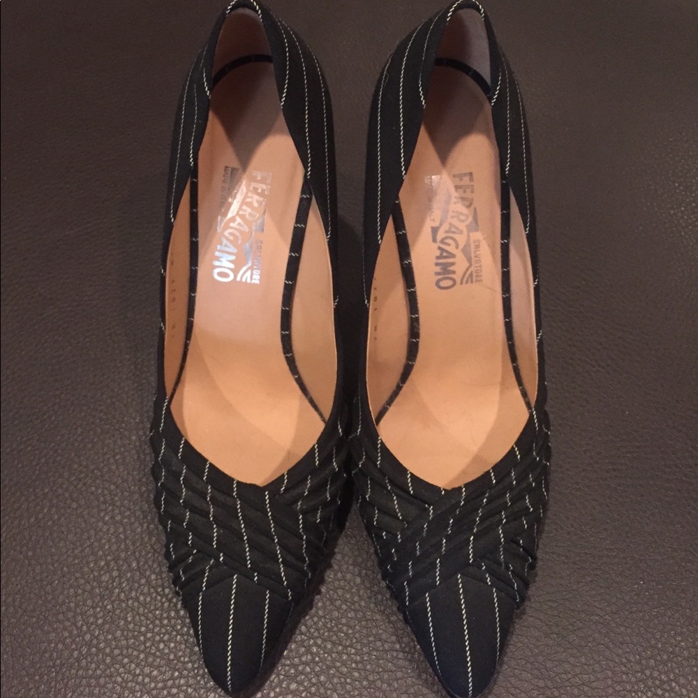 New Ferrragamo Heels Size 9b