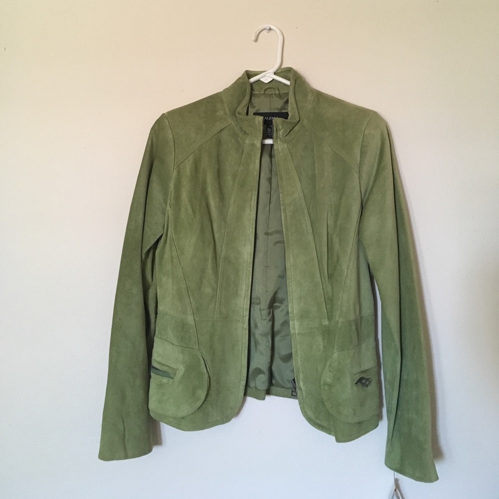 NEVER WORN! S Alfani green suede jacket