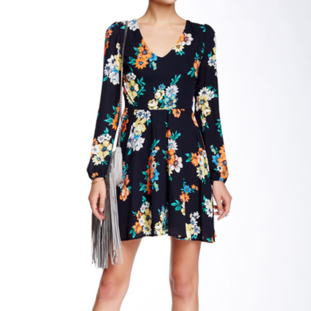 dee elly Floral Open Back Skater Dress