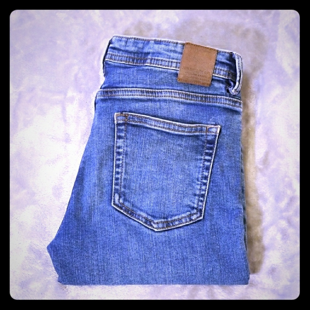 Distressed Zara Z1975 skinny jeans