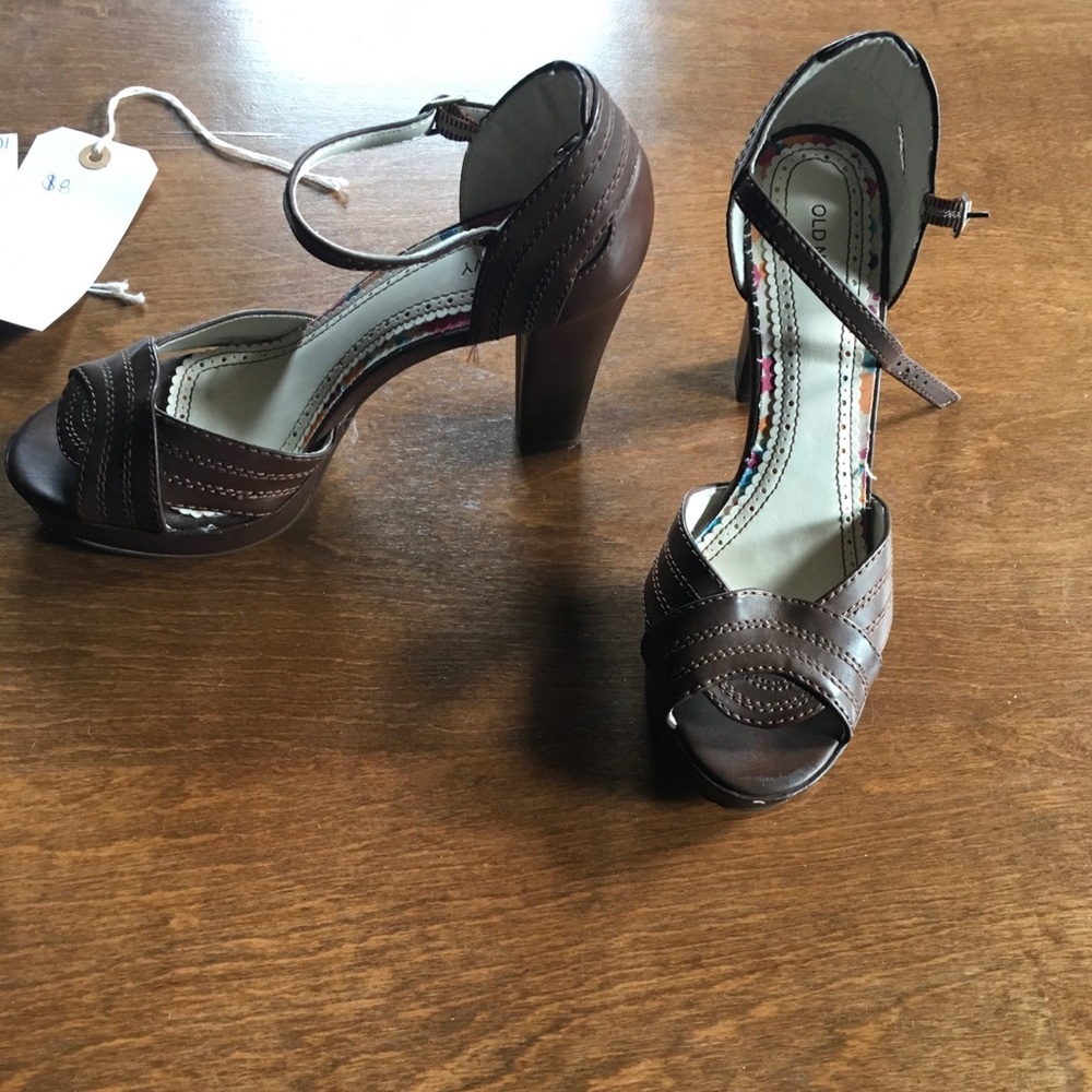 Brown strap sandal
