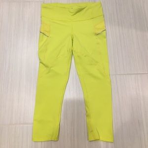 Athleta cropped workout pant