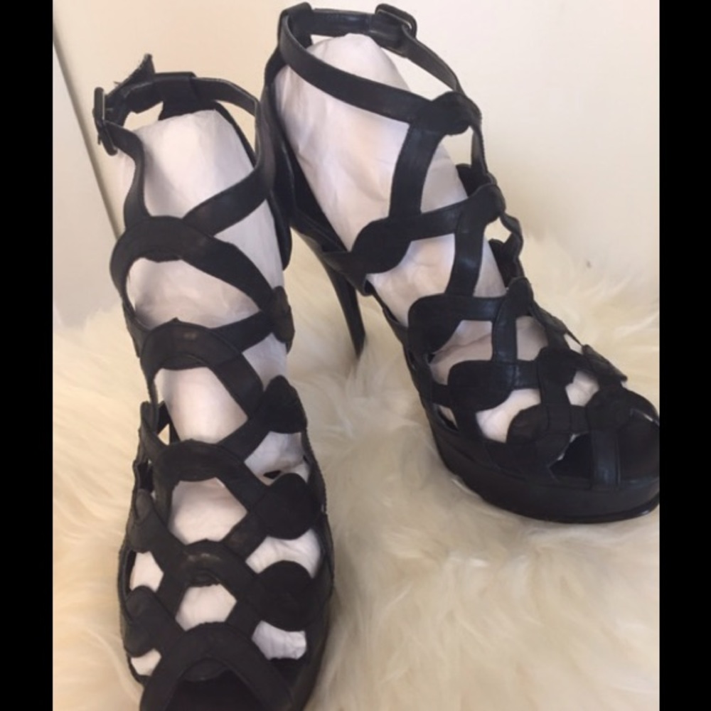 N.Y.L.A Platform Sianne Sandals - Picture 2 of 5