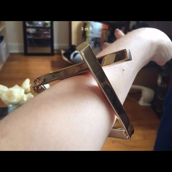 RARE Proenza Shouler Small Square Gold Bracelet - Picture 4 of 4