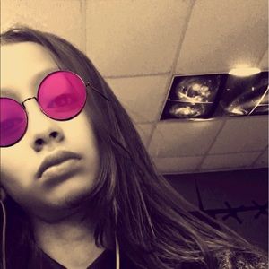 Meet your Posher, Alexandra