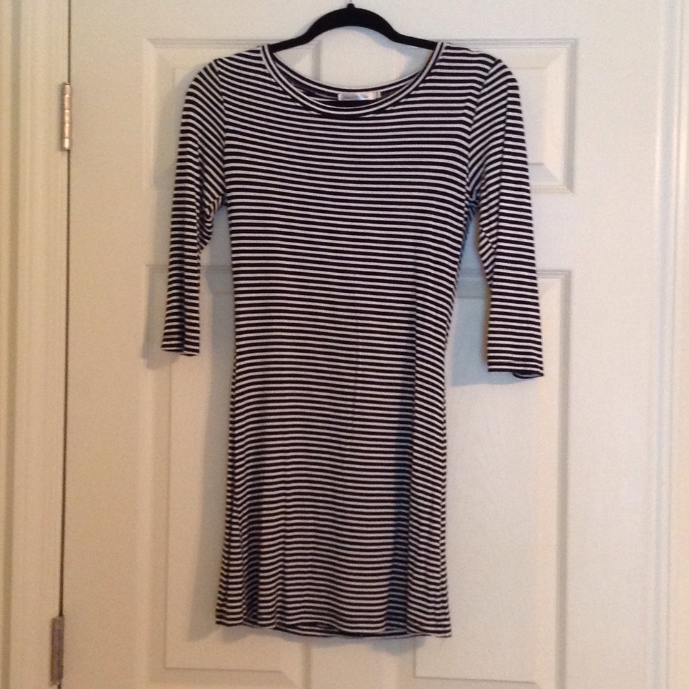 Heart Hips- Striped Quarter Sleeve Dress