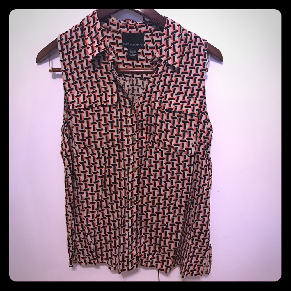 Fun patterned button up blouse!