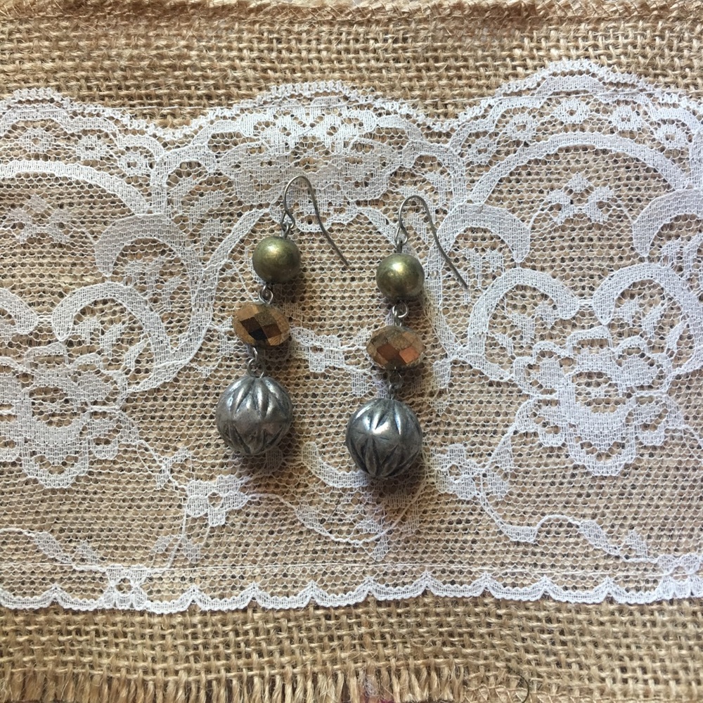 Simple dangle earring!