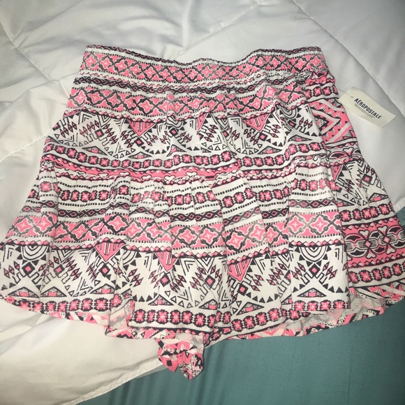 pink and white soft shorts - Picture 1 of 5