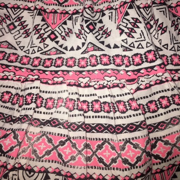 pink and white soft shorts - Picture 2 of 5