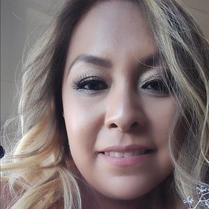 Meet your Posher, Denayse