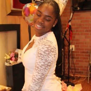 Meet your Posher, Joelle